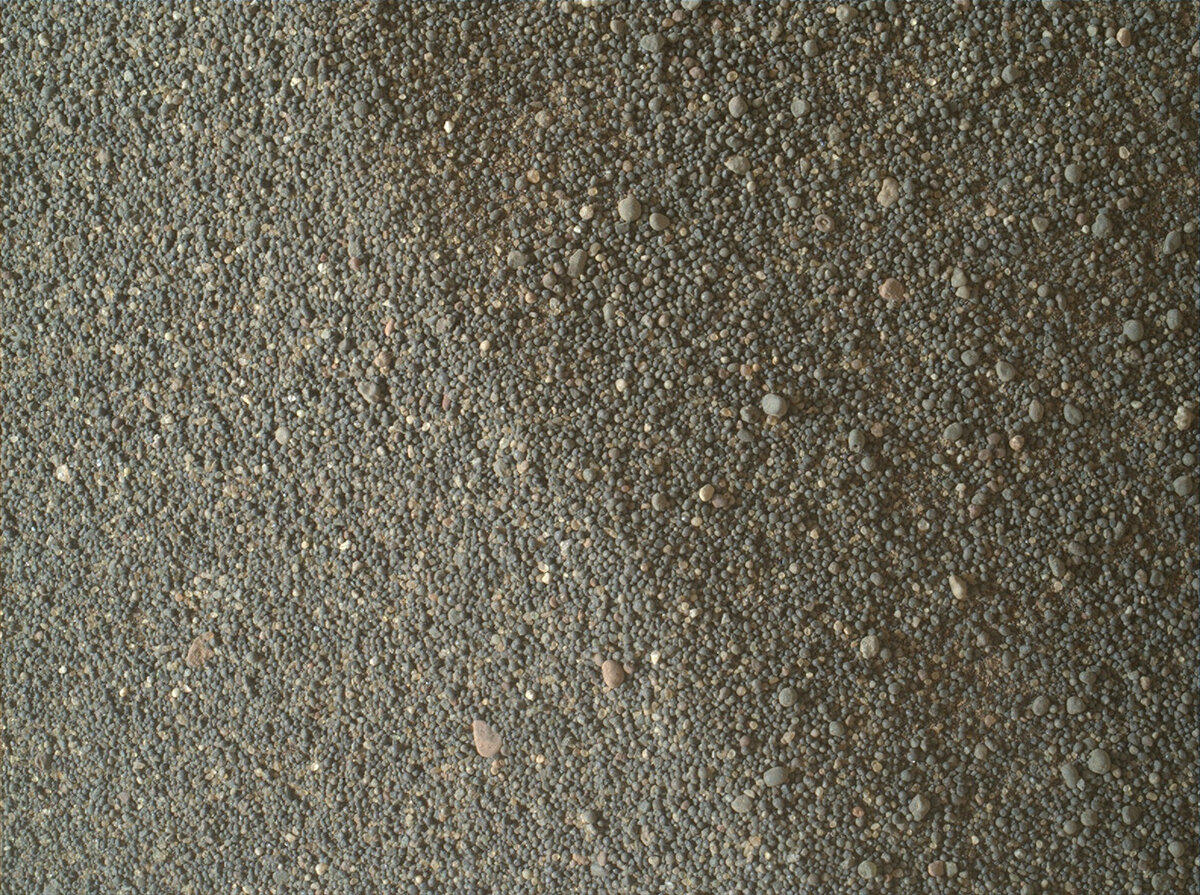 Close-up view of a ripple crest 