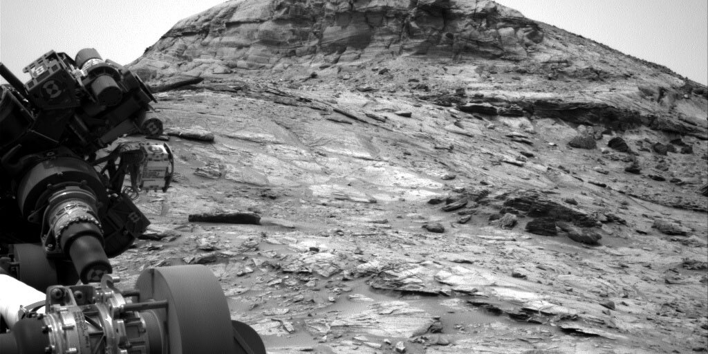 This image was taken by Right Navigation Camera onboard NASA's Mars rover Curiosity on Sol 3352. 