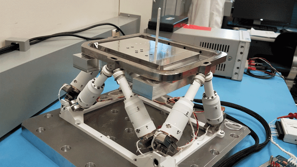 PIXL hexapod legs moving the sensor head